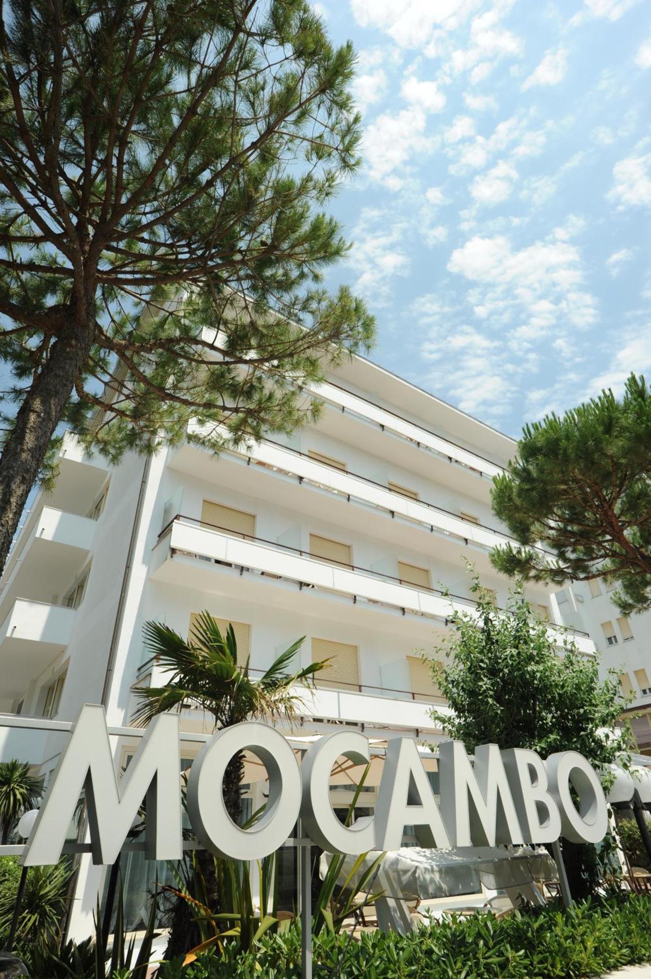 Hotel Mocambo Мілано-Маріттіма Екстер'єр фото